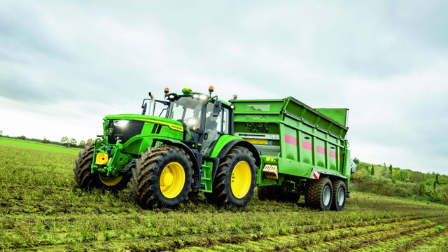 Farmer launches objection to John Deere’s $99m ‘right to repair’ settlement