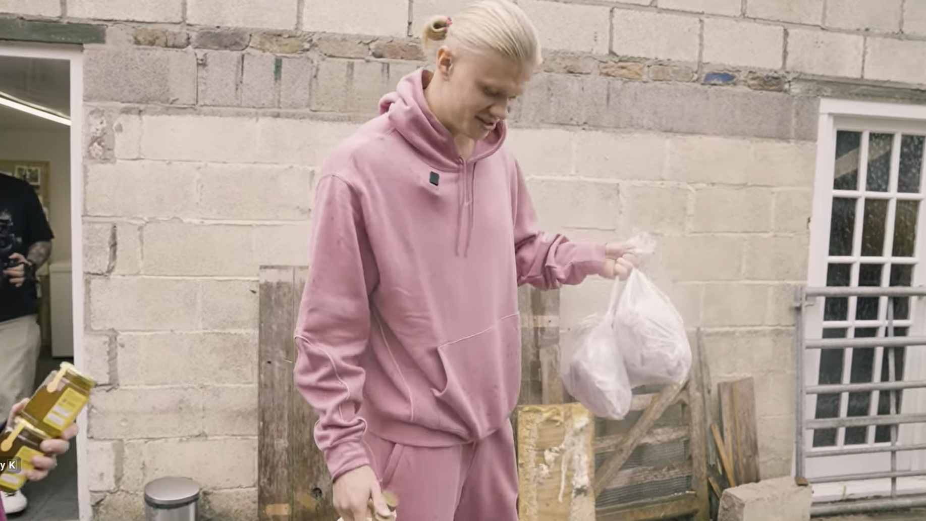 Watch: Footballer Haaland stocks up on steak and milk at local farm